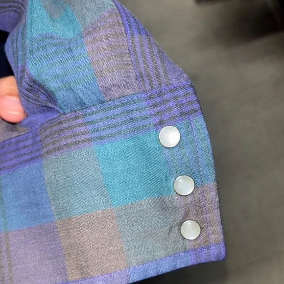 Northern Plains Men's Western Shirt with Pearl Snaps - Picture 5 of 6